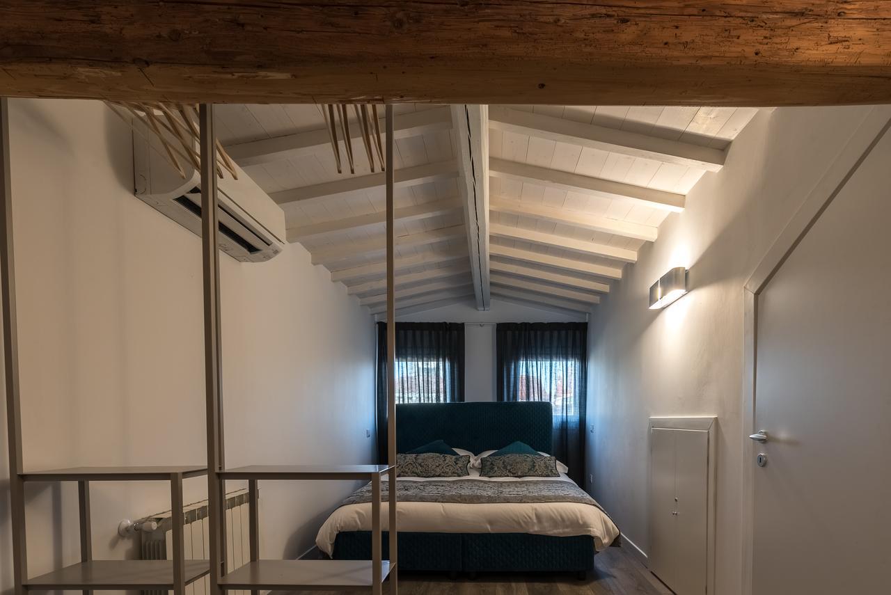La Loggia Della Luna Pensión 5*